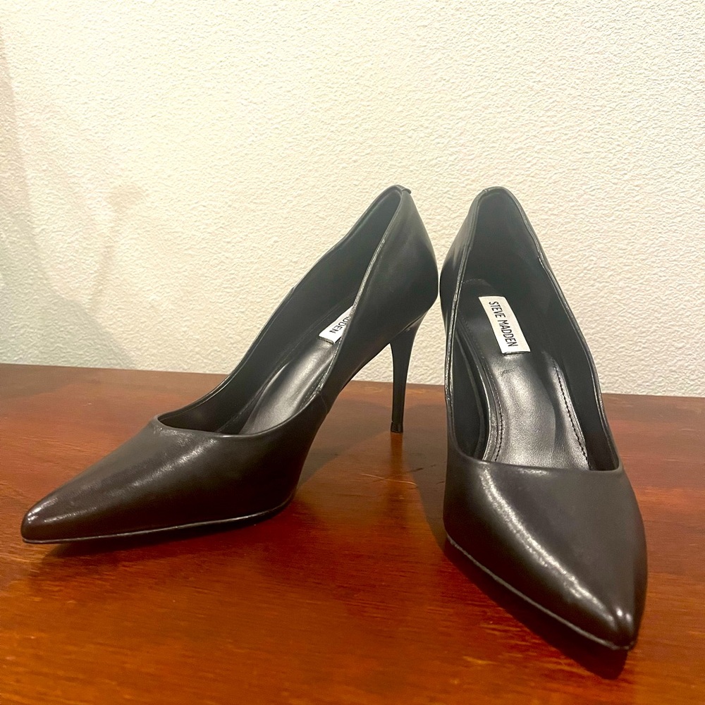 Steve Madden Classic 3 Inch Black Heels. Size 10. Brand New, Never Worn.